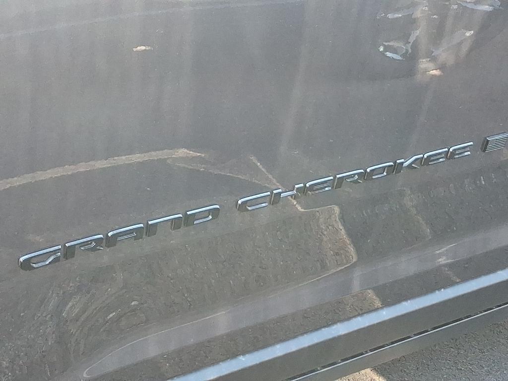 new 2025 Jeep Grand Cherokee car, priced at $40,541