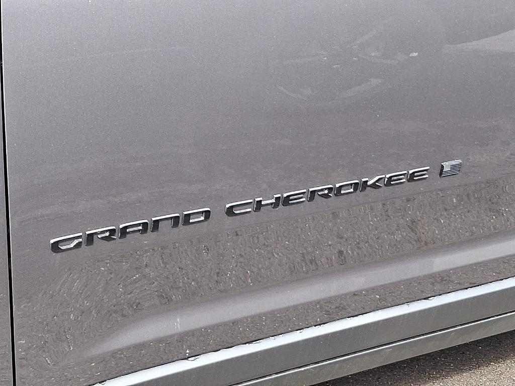 new 2025 Jeep Grand Cherokee car, priced at $41,536