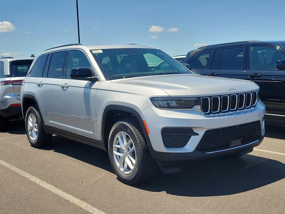 new 2024 Jeep Grand Cherokee car, priced at $37,207