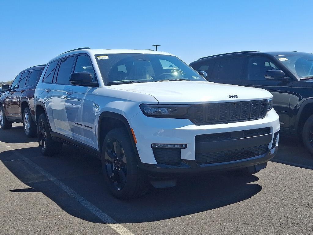 new 2025 Jeep Grand Cherokee L car, priced at $52,373