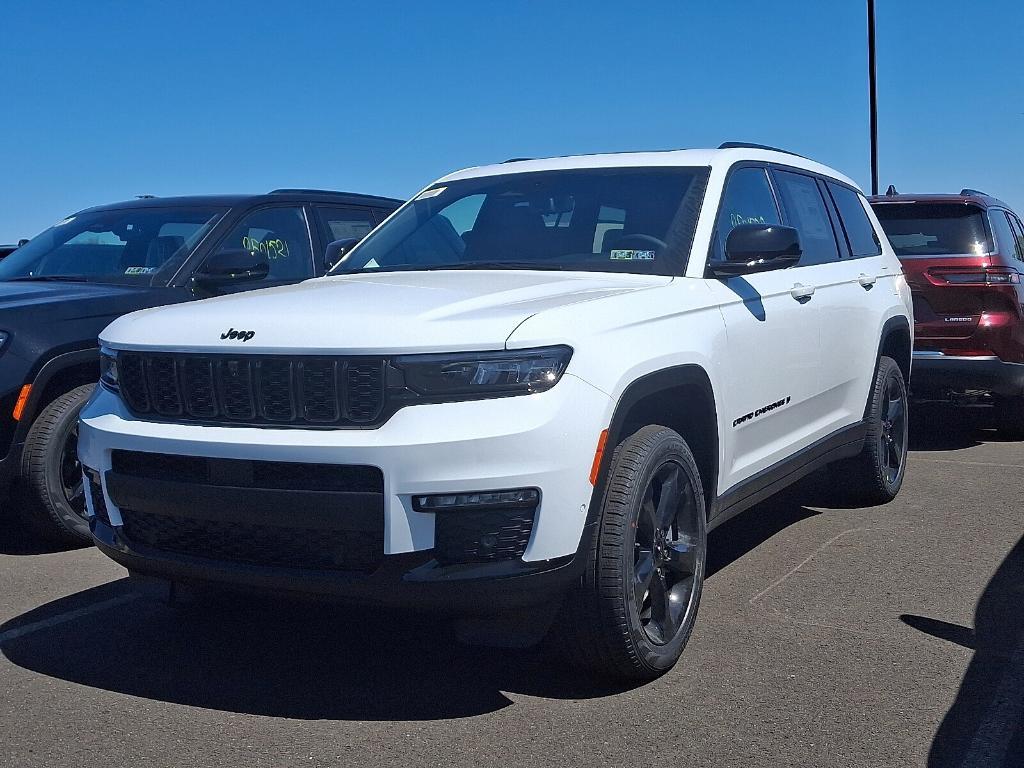 new 2025 Jeep Grand Cherokee L car, priced at $51,673