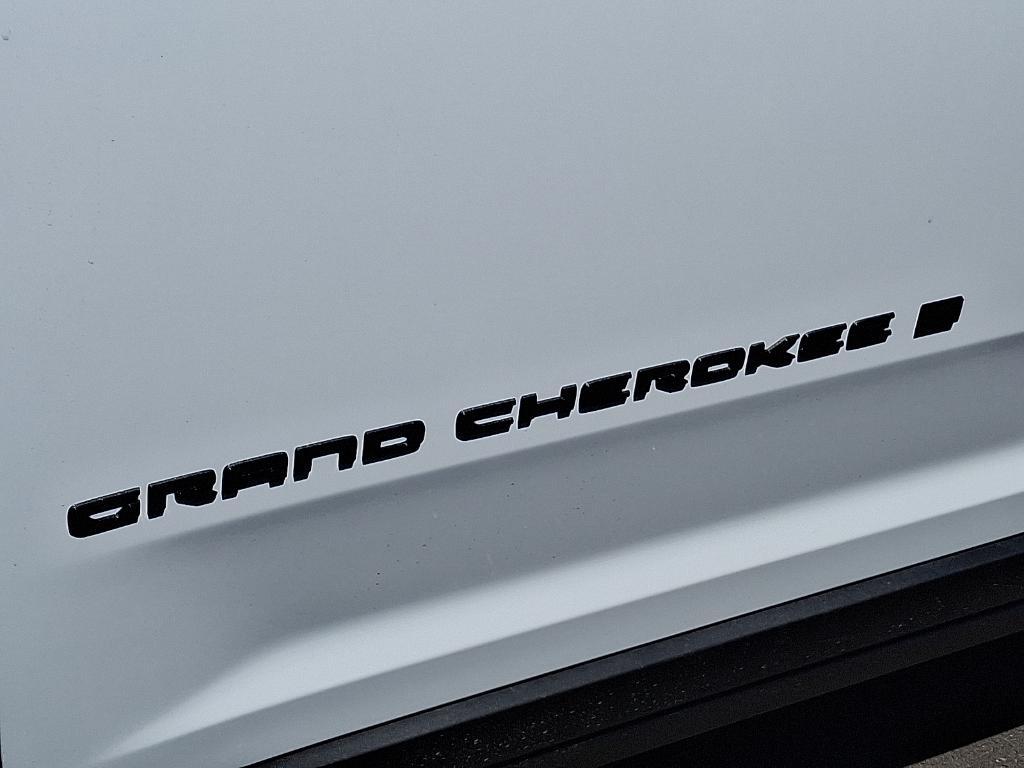 new 2025 Jeep Grand Cherokee L car, priced at $51,673