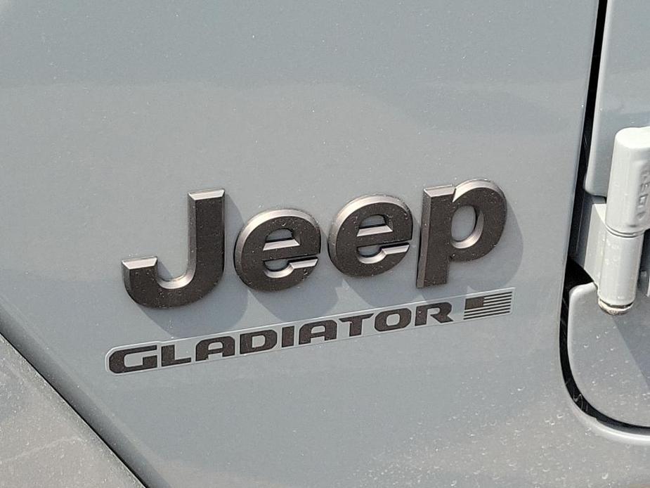 new 2024 Jeep Gladiator car, priced at $47,109