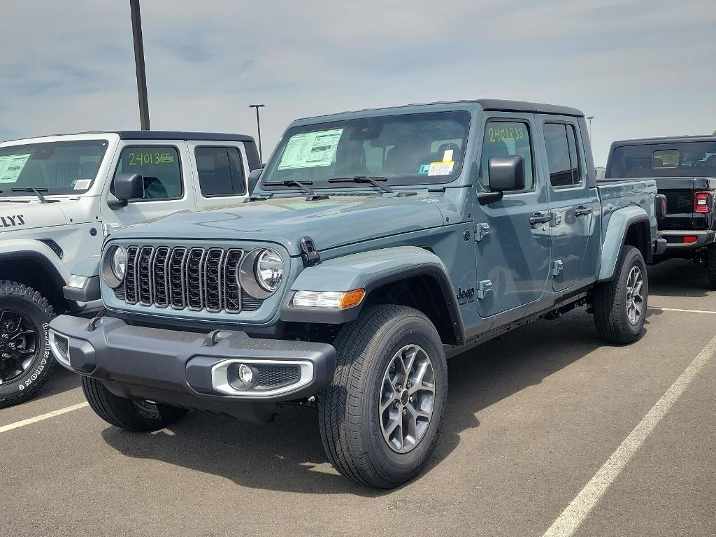 new 2024 Jeep Gladiator car, priced at $45,023