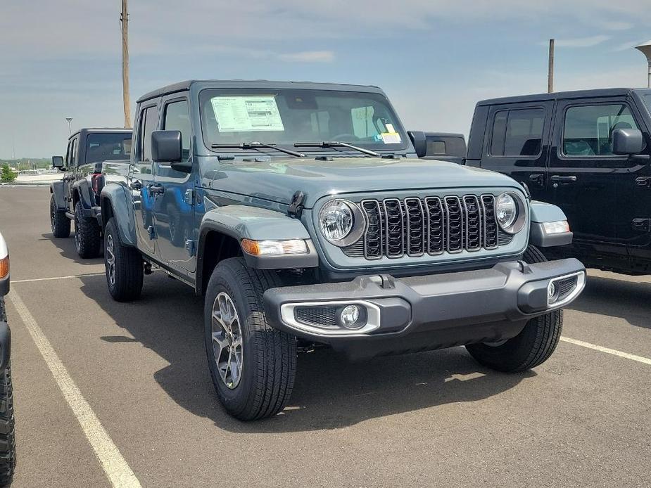 new 2024 Jeep Gladiator car, priced at $47,109