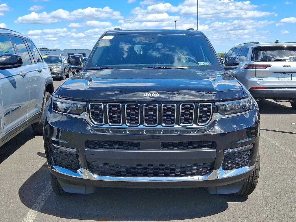 new 2025 Jeep Grand Cherokee L car, priced at $43,326