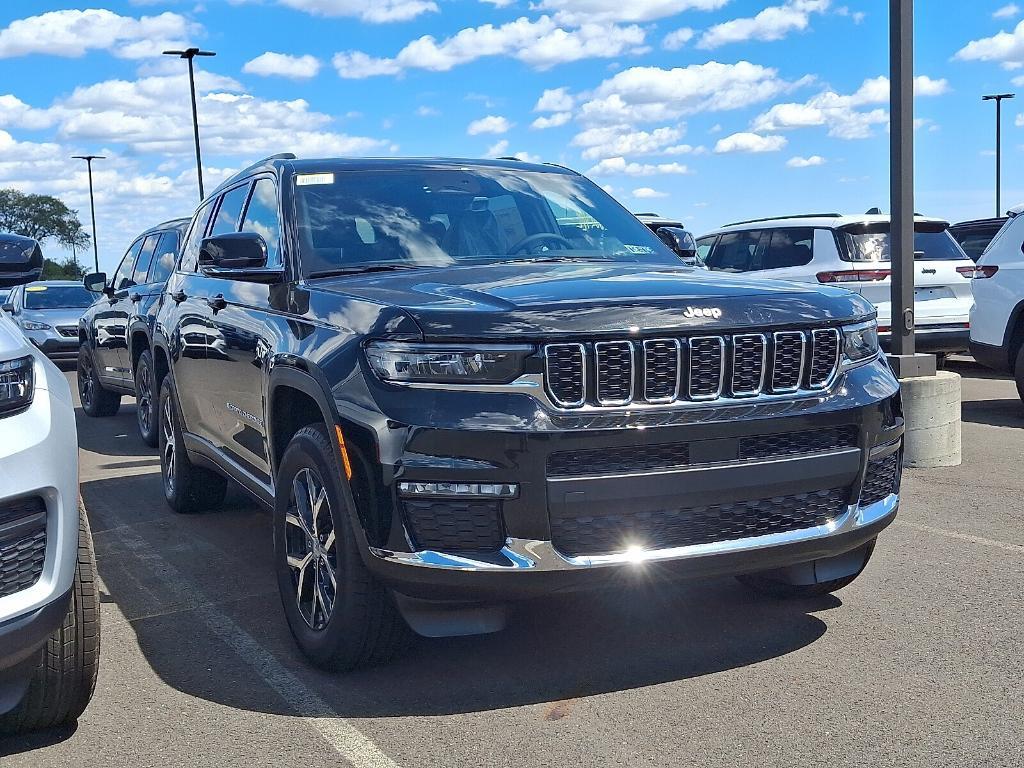 new 2025 Jeep Grand Cherokee L car, priced at $43,326
