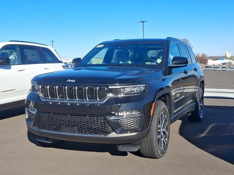 new 2025 Jeep Grand Cherokee car, priced at $45,851