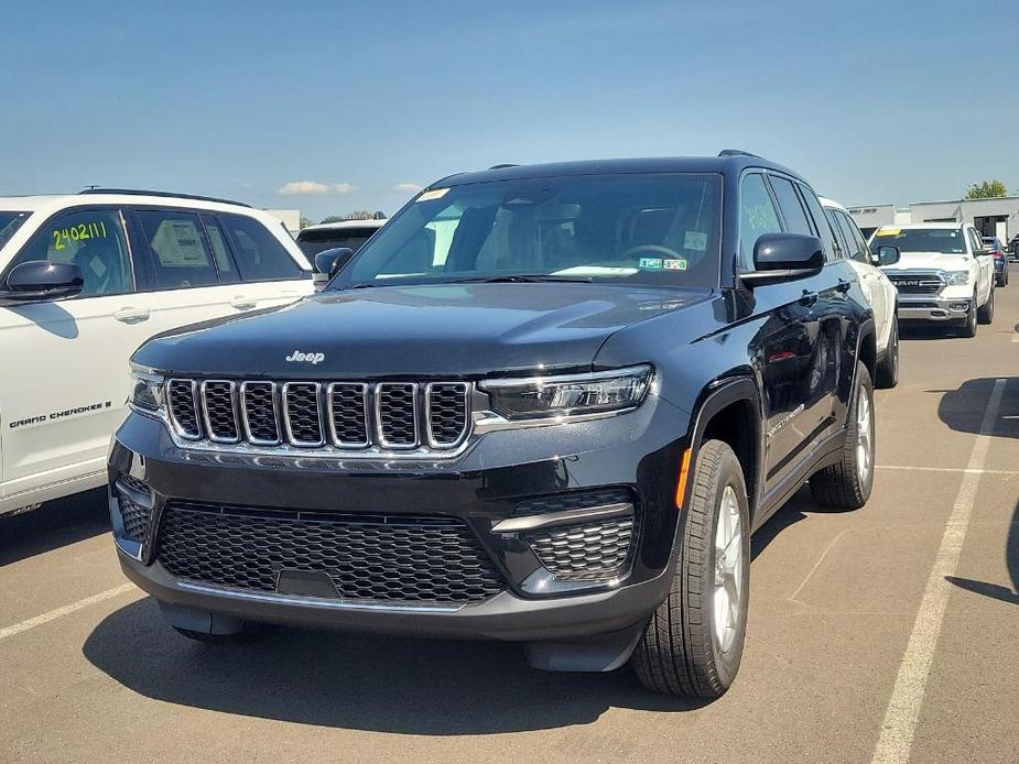 new 2024 Jeep Grand Cherokee car, priced at $39,002