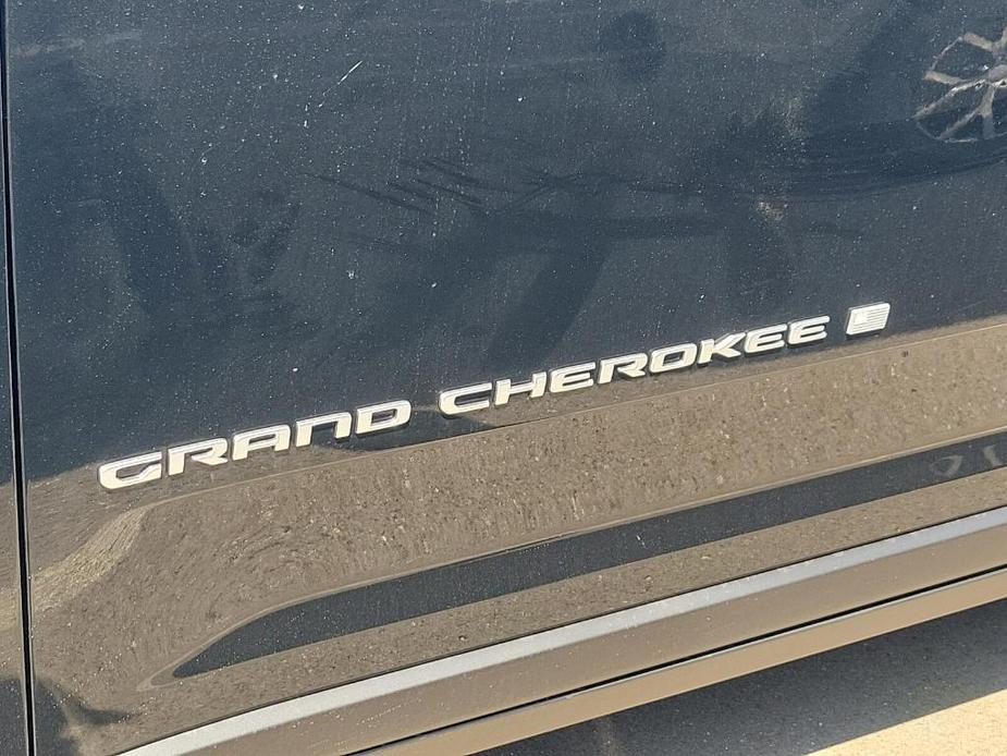 new 2024 Jeep Grand Cherokee car, priced at $39,002