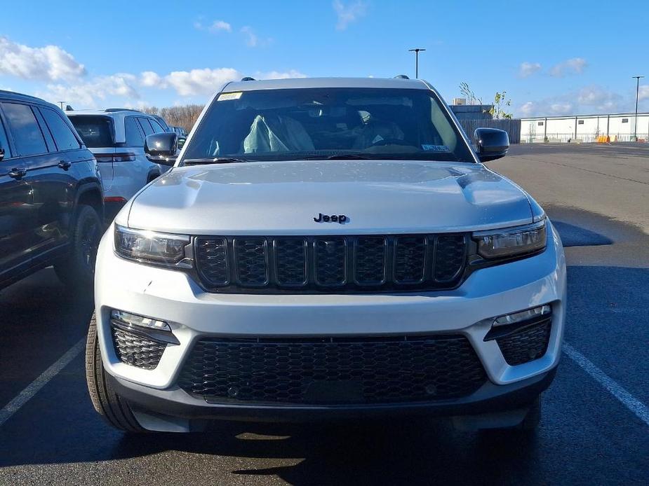 new 2025 Jeep Grand Cherokee car, priced at $55,016