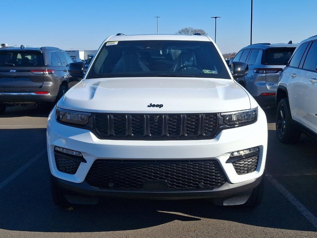 new 2025 Jeep Grand Cherokee car, priced at $49,896