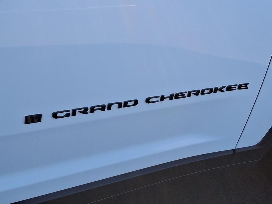 new 2025 Jeep Grand Cherokee car, priced at $53,421