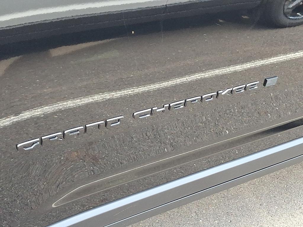 new 2025 Jeep Grand Cherokee car, priced at $46,546