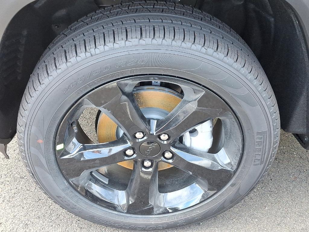 new 2025 Jeep Grand Cherokee car, priced at $46,546