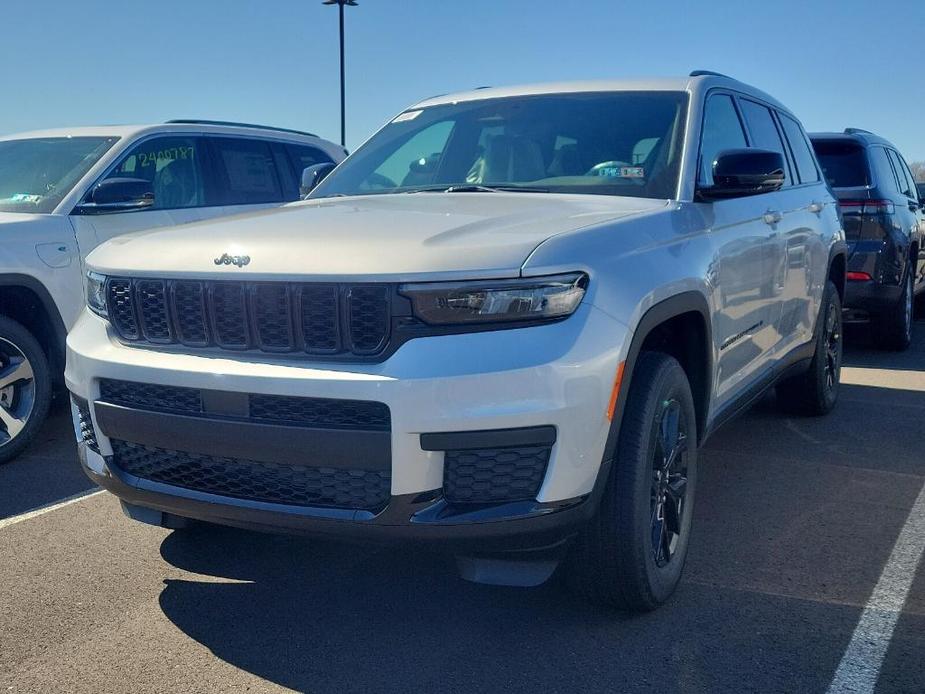 new 2024 Jeep Grand Cherokee L car, priced at $41,586