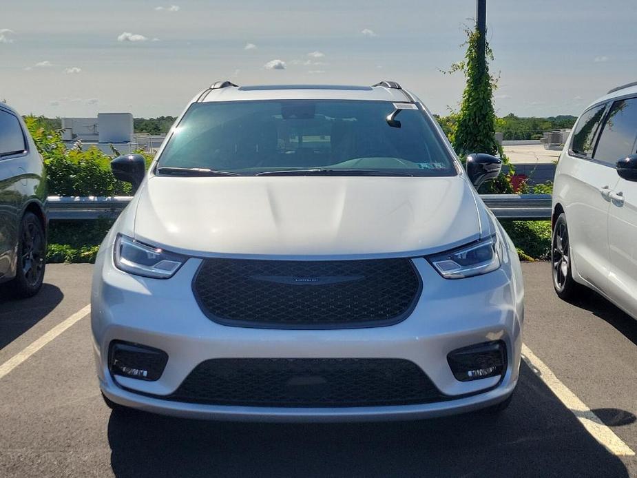 new 2024 Chrysler Pacifica car, priced at $41,091