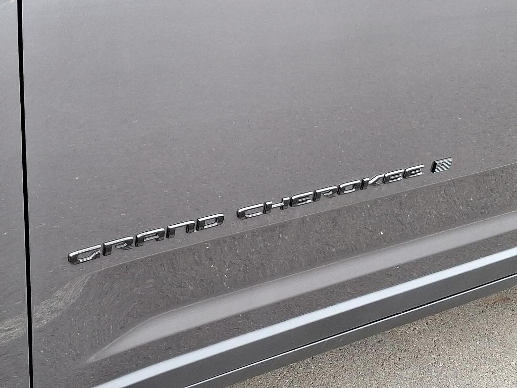 new 2025 Jeep Grand Cherokee car, priced at $40,541