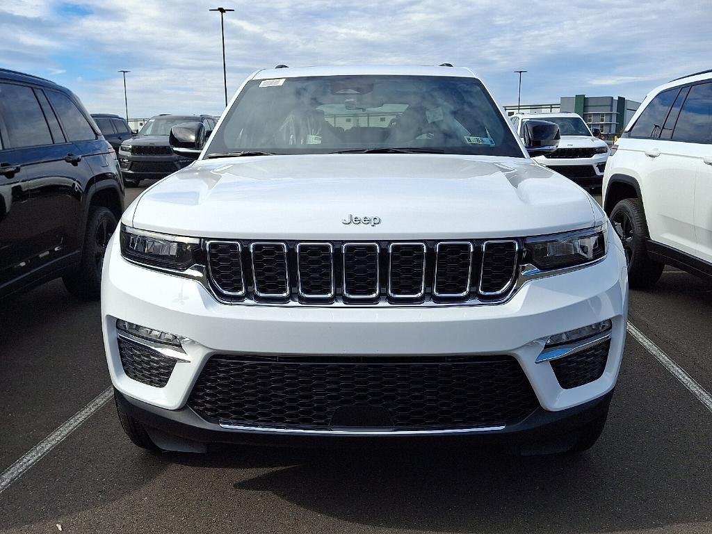 new 2025 Jeep Grand Cherokee car, priced at $43,226