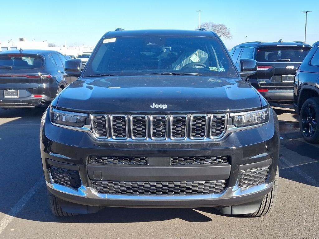 new 2025 Jeep Grand Cherokee L car, priced at $41,051