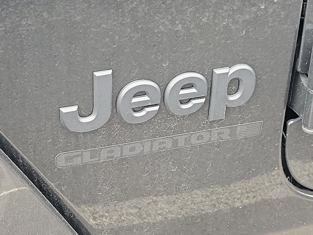 new 2024 Jeep Gladiator car, priced at $47,109