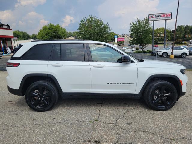 used 2022 Jeep Grand Cherokee car, priced at $33,496