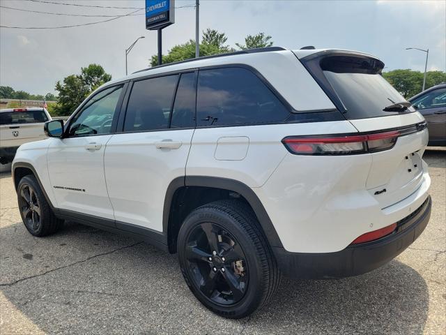 used 2022 Jeep Grand Cherokee car, priced at $33,496