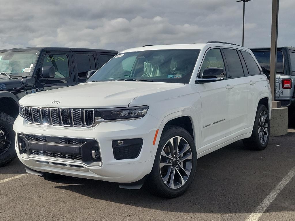 new 2025 Jeep Grand Cherokee car, priced at $53,592