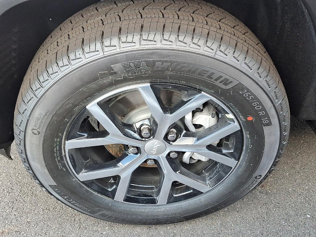 new 2025 Jeep Grand Cherokee car, priced at $40,711