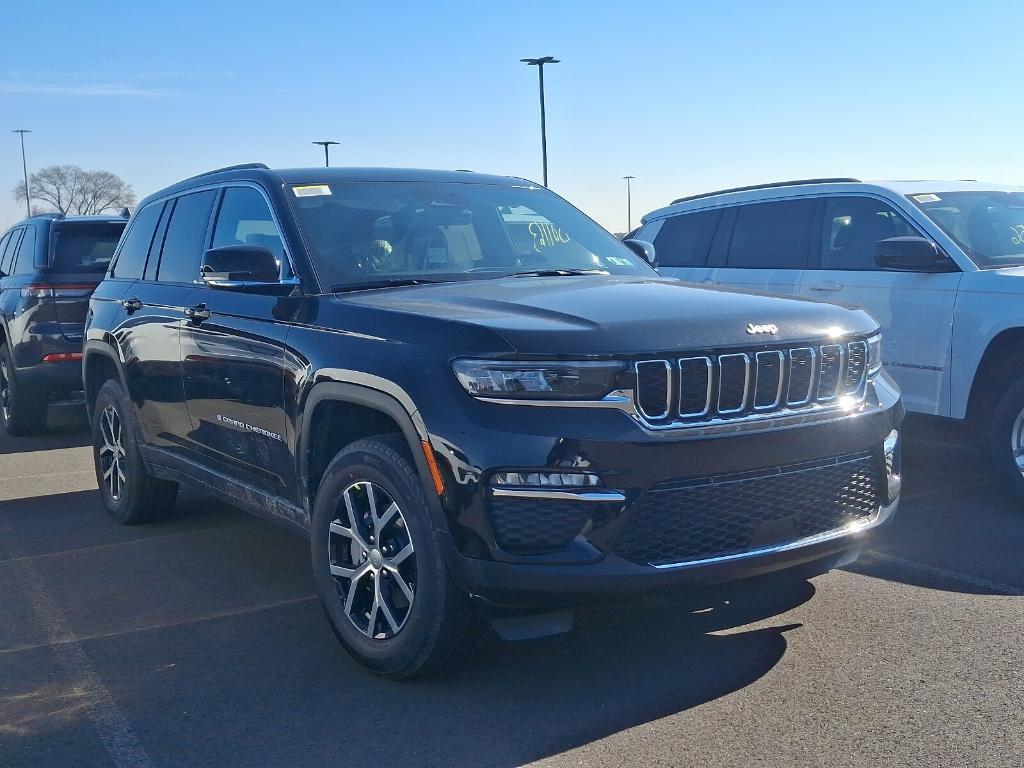 new 2025 Jeep Grand Cherokee car, priced at $42,326