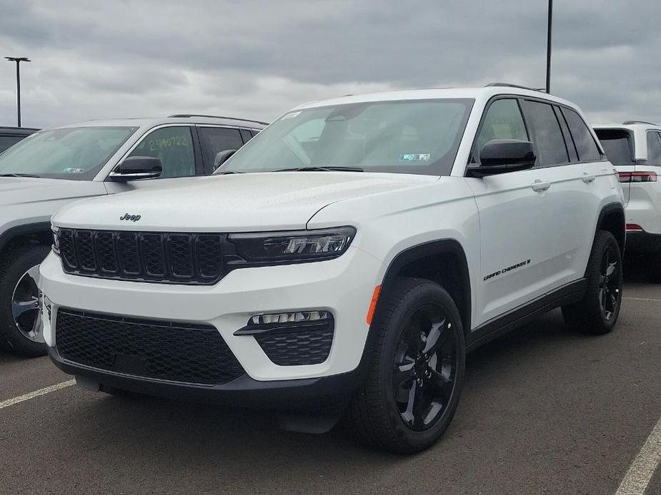 new 2025 Jeep Grand Cherokee car, priced at $51,496