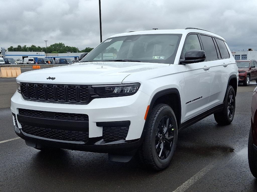 new 2025 Jeep Grand Cherokee L car, priced at $41,308