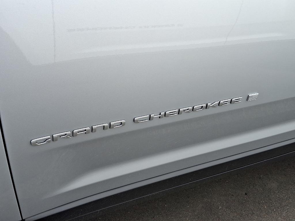 new 2025 Jeep Grand Cherokee car, priced at $44,826