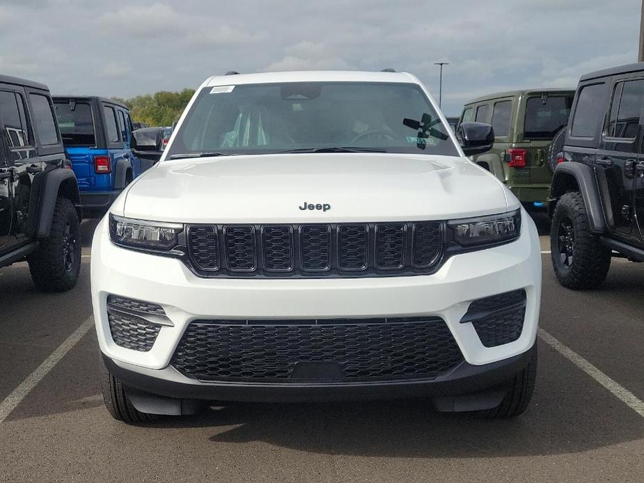 new 2025 Jeep Grand Cherokee car, priced at $45,491