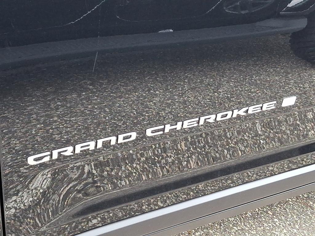 new 2025 Jeep Grand Cherokee car, priced at $36,751
