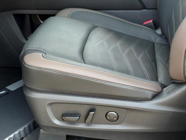 new 2025 Nissan Pathfinder car, priced at $49,465