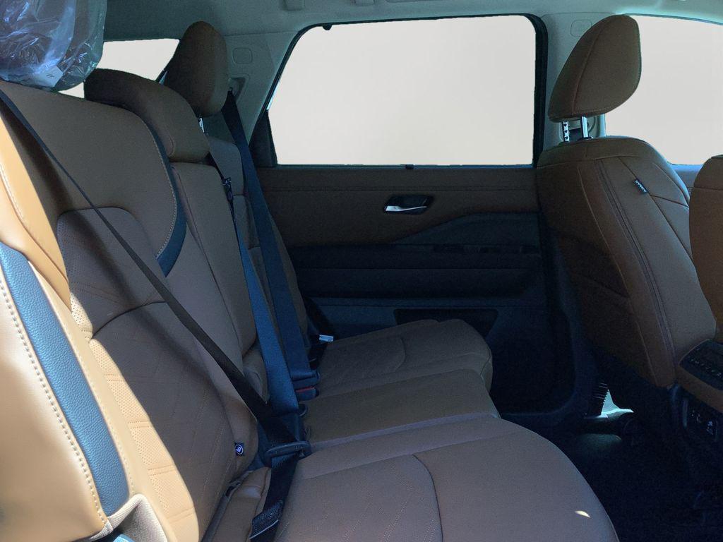 new 2025 Nissan Pathfinder car, priced at $43,747