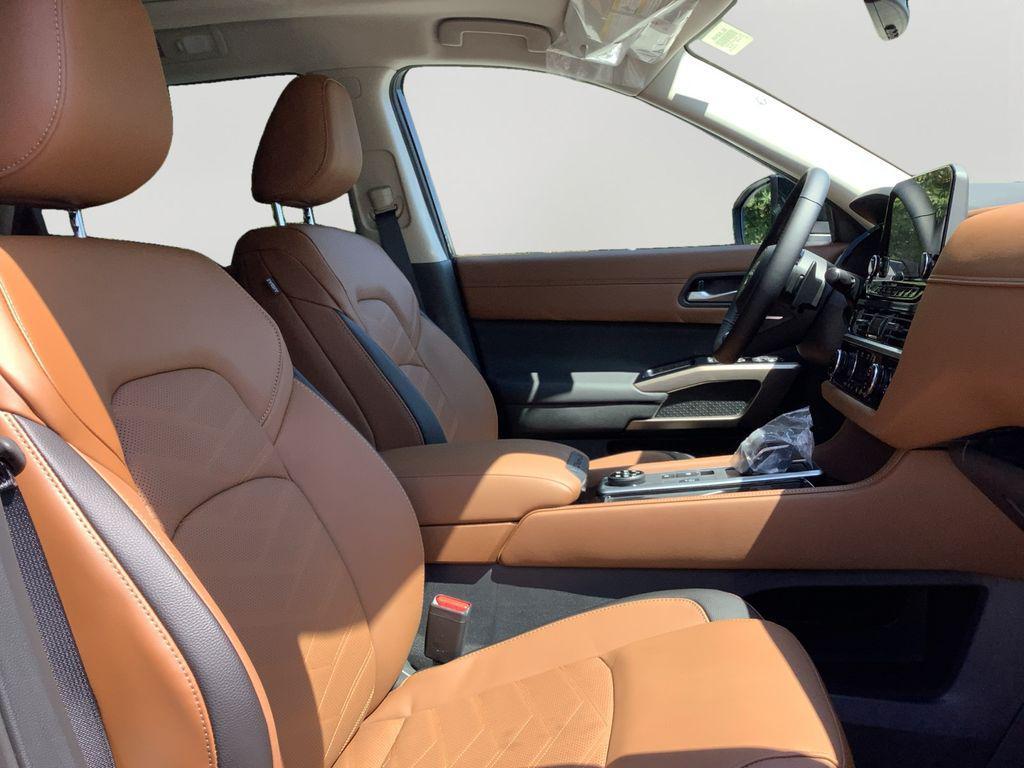 new 2025 Nissan Pathfinder car, priced at $43,747