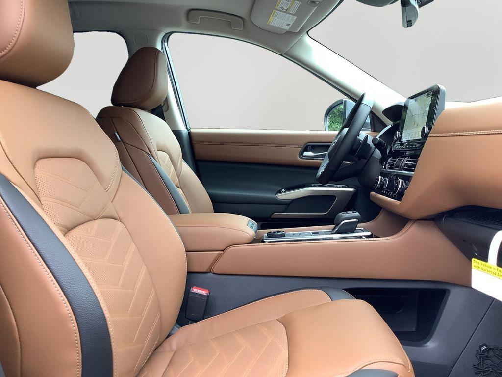 new 2025 Nissan Pathfinder car, priced at $44,457