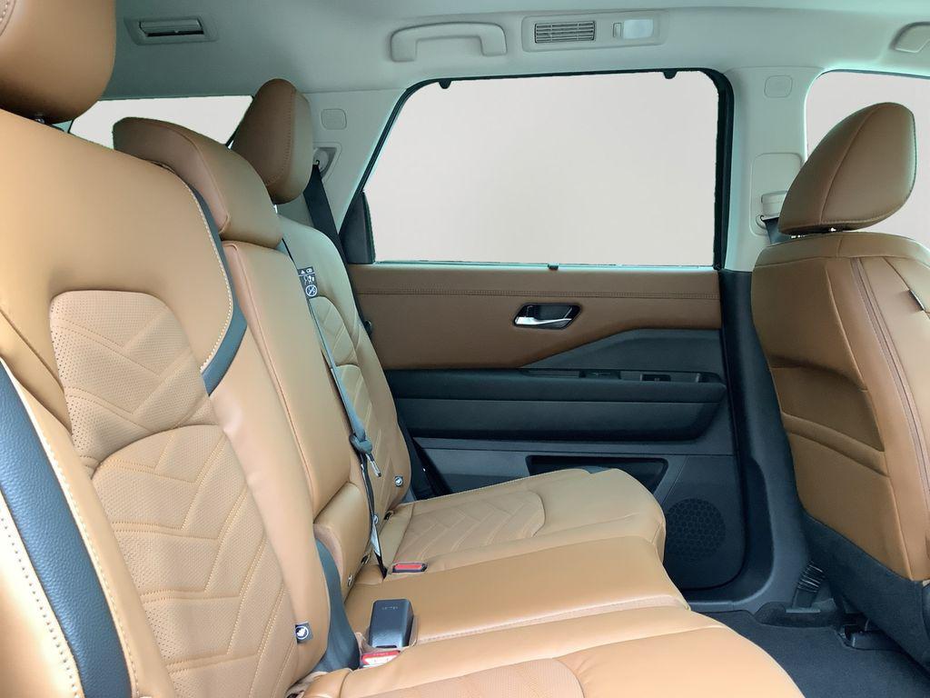 new 2025 Nissan Pathfinder car, priced at $44,457