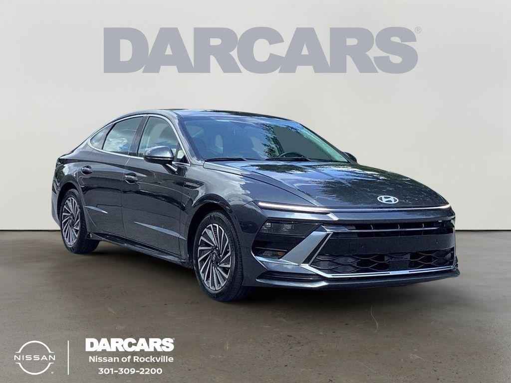 used 2025 Hyundai Sonata Hybrid car, priced at $24,235