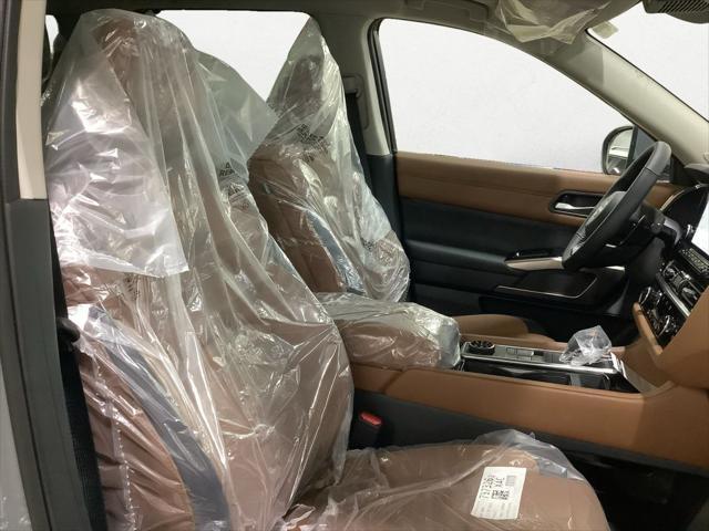 new 2025 Nissan Pathfinder car, priced at $49,541
