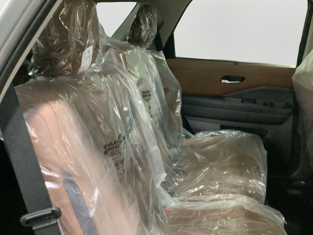 new 2025 Nissan Pathfinder car, priced at $43,888