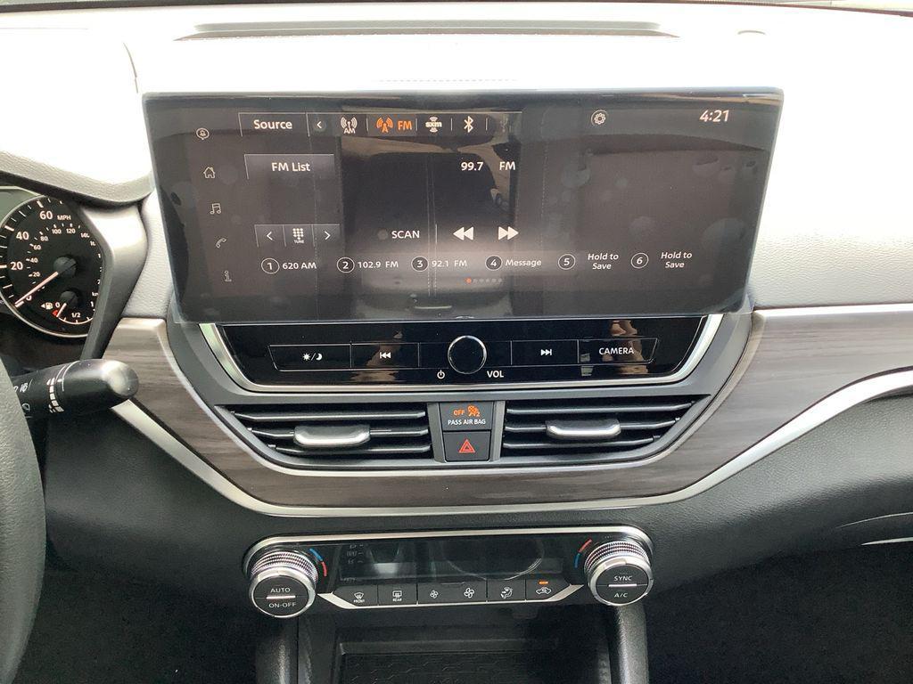 new 2025 Nissan Altima car, priced at $27,490