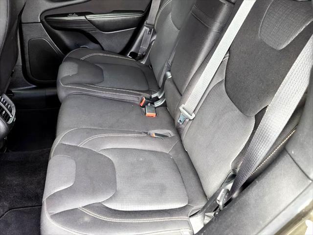 used 2015 Jeep Cherokee car, priced at $9,999