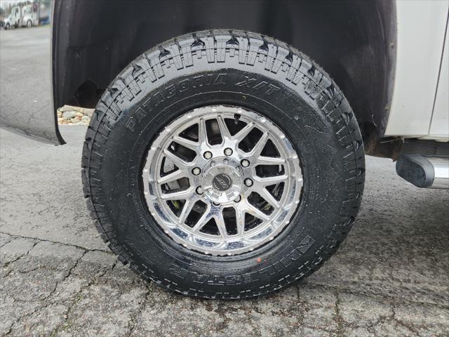 used 2007 Chevrolet Silverado 2500 car, priced at $15,999