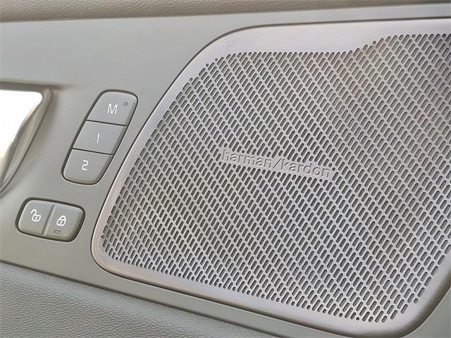 new 2026 Volvo XC60 car, priced at $63,935