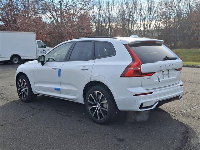 new 2025 Volvo XC60 car, priced at $55,335