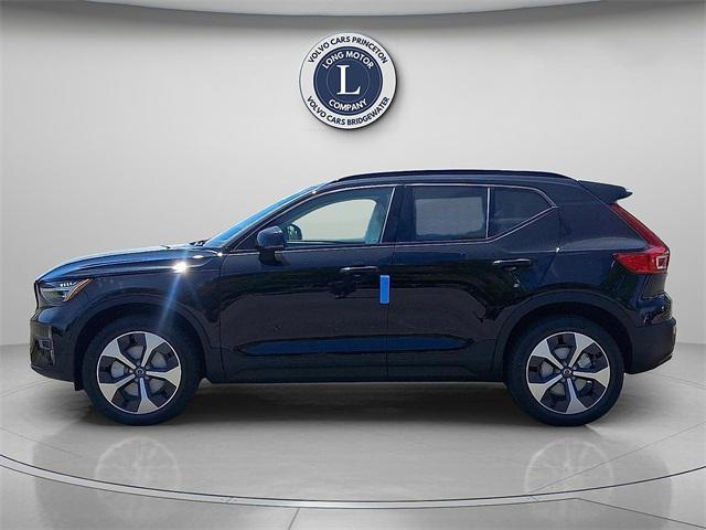 new 2025 Volvo XC40 car, priced at $49,585