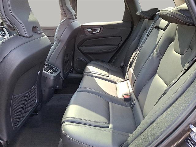 used 2022 Volvo XC60 car, priced at $38,992